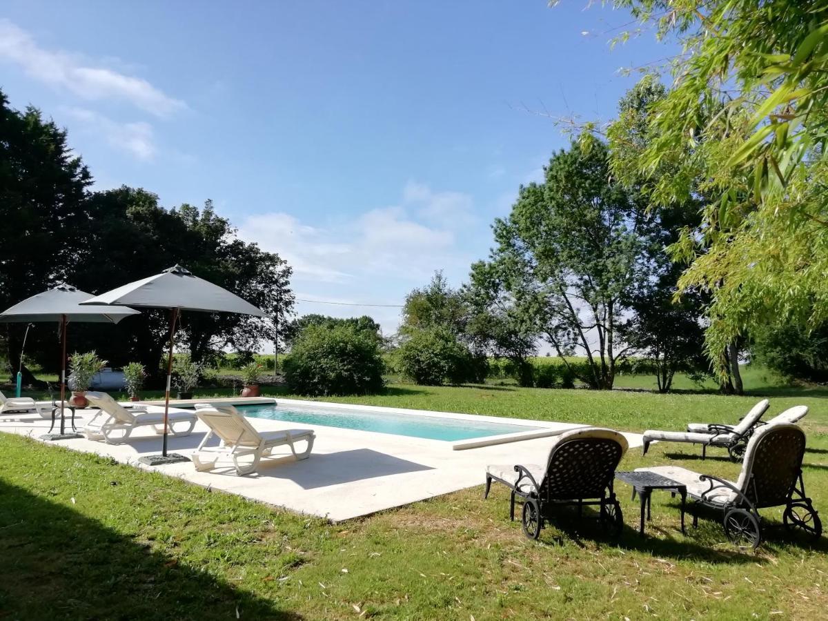 Chateau Des Salles Saint-Fort-sur-Gironde Dış mekan fotoğraf