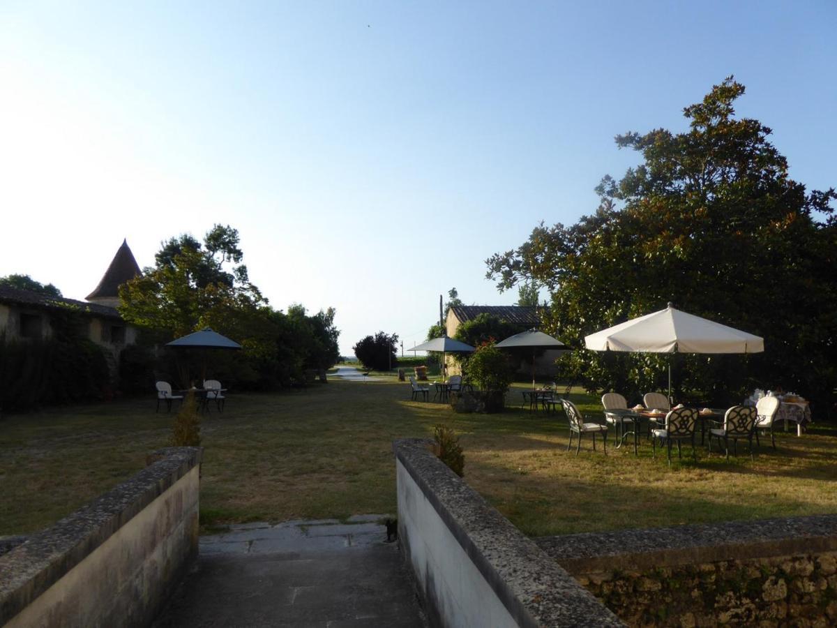 Chateau Des Salles Saint-Fort-sur-Gironde Dış mekan fotoğraf